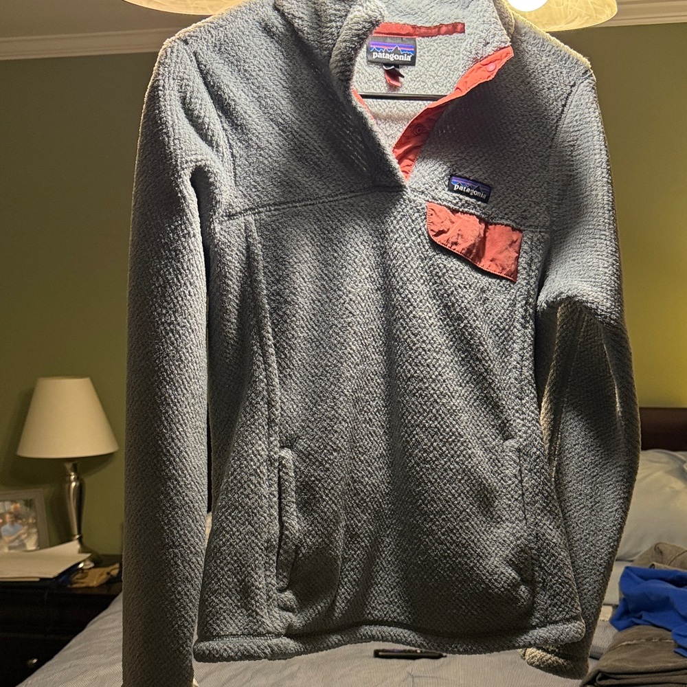 Patagonia Gray and Coral Fleece Pullover